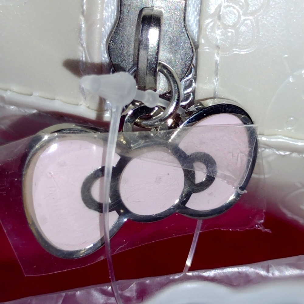 Hello Kitty by Sanrio 💕 Large Clutch Vanity NWT - Picture 3 of 13
